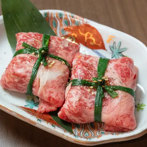 肉爆弾　二個