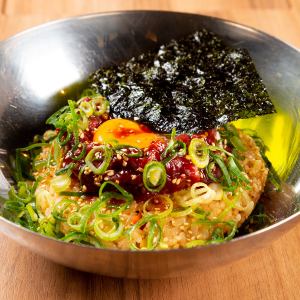 炙りユッケ丼