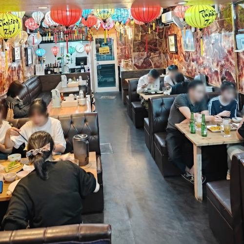 幻想的な店内