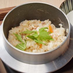 釜めし（日替り）