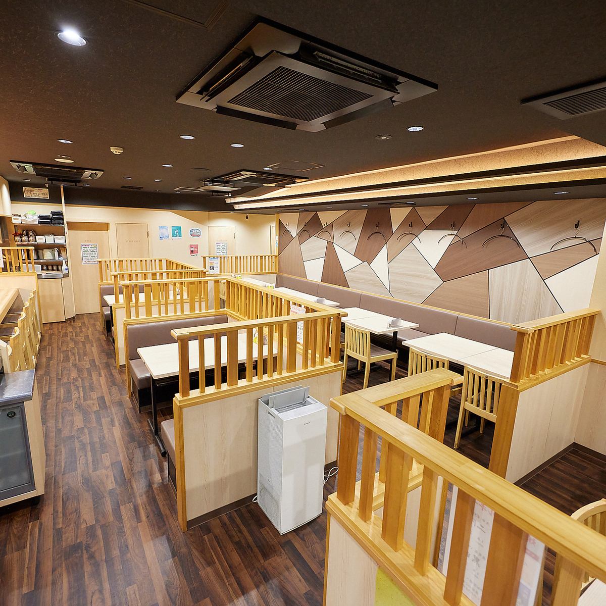 最大20名様まで収容可能な個室や最大48名様での貸切可能です◎