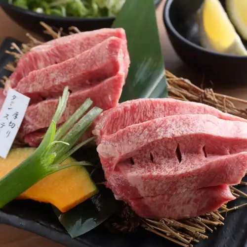 Thick-cut beef tongue steak (2 slices)