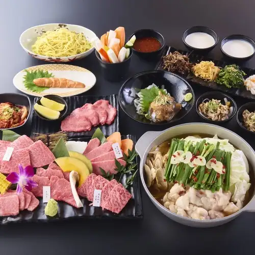 A new concept combining motsunabe (offal hot pot) and yakiniku (grilled meat)!