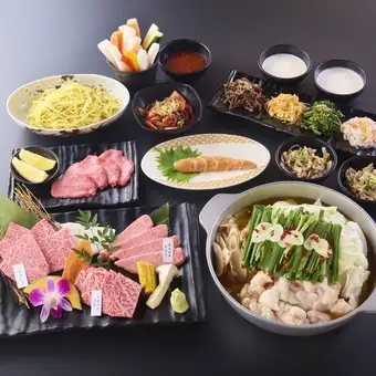 [Recommended] Grilled meat and motsunabe (offal hot pot) standard set: 5500 yen per person (tax included)