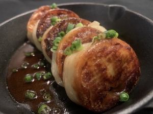 Korean-style fried dumplings (6 pieces)