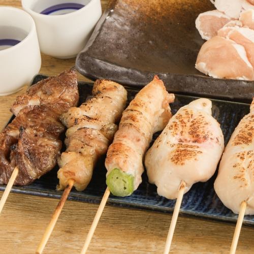 Juicy charcoal grilled yakitori is delicious!