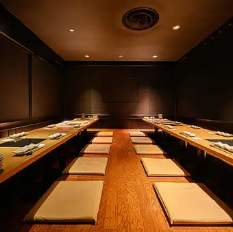 【最大２５名様】ご宴会が可能な堀ごたつ席。ご宴会に最適なゆったりくつろげる掘りごたつ席です。最大で25名様のご宴会が可能です。飲み会、歓送迎会などに是非ご利用ください。