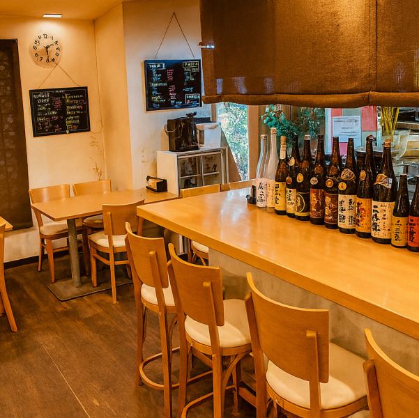 宴会するなら、広々空間で気兼ねなく楽しめるのが一番。周りを気にせず、美味しい料理と美酒を囲んで盛り上がろう。大人数での飲み会や特別な集まりに最適。思い出に残るひとときを。