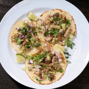 タコス カルニタス(豚肉の煮込み)<3pcs>