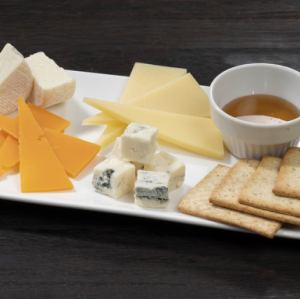 チーズ盛り合わせ