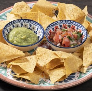 【一辛】サルサ&ワカモレ&チップス Salsa&Guacamole&Chips