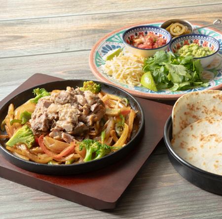 【一辛】ファヒータ カルニタス Fajita carnitas