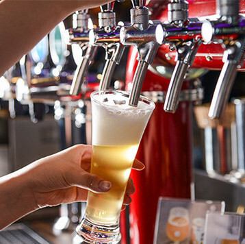 約200種類のお酒を取り揃えています。メキシコ料理と相性抜群！