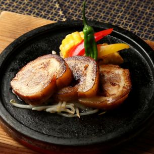 豚バラチャーシューの石焼き