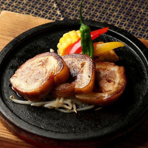 豚バラチャーシューの石焼き