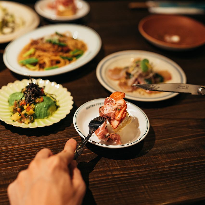 【洋食】×【居酒屋】薪の香りを纏ったこだわりの洋食