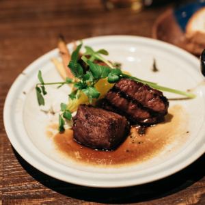 和牛イチボの薪グリル~茎わさび醤油ソース~
