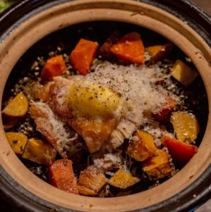 ローストチキンと根菜の土鍋ご飯