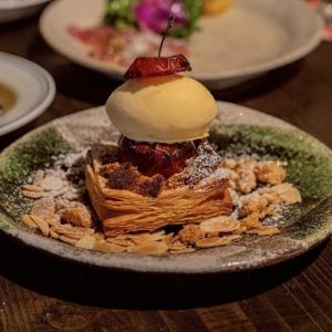 姫林檎のホットアップルパイ ~自家製バニラアイス~