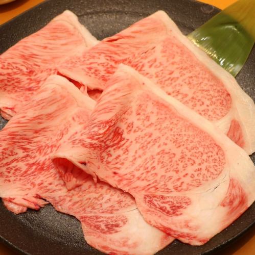 肉切り職人の自慢の肉！