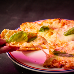 crispy margherita pizza