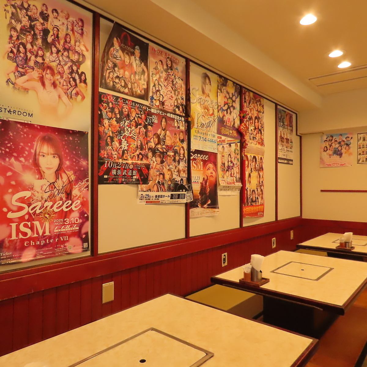 店内は落ち着いた雰囲気でお食事をお楽しみいただけます