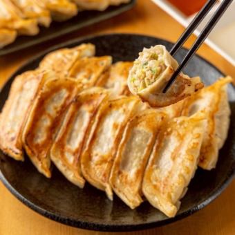 ●3時間飲み放題付(週末2時間)●全8品2500円◇日～木限定コース●呑める餃子,唐揚げなど...