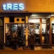 店内を貸し切ってのプライベートパーティーも大歓迎です!着席35名様、立食なら最大40名様までご利用可能。プロジェクターも完備しており、映像を流しながらの賑やかなご宴会にも対応できます。コース料理や飲み放題プランも充実しておりますので、忘新年会や歓送迎会など、各種ご宴会にぜひご利用ください。