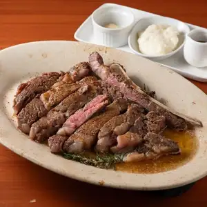 4週間熟成！骨付きリブロース(約650g/2～3人前)