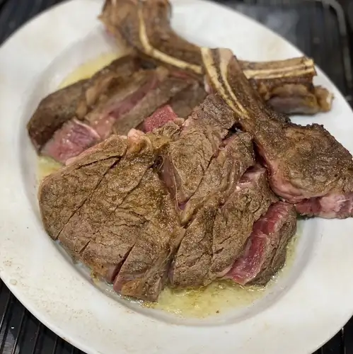 4週間熟成!骨付きリブロース(約650g/2~3人前)