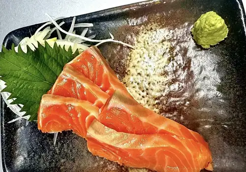 サーモン刺身