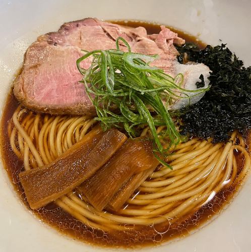 特製醤油ラーメン