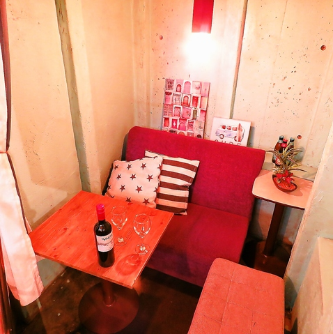 [There is a couple seat] The special private room is cute and very popular with women!