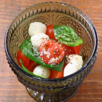 Tomato and mozzarella cheese caprese