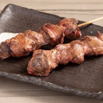 Chicken liver skewers (salt/sauce)