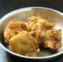 鶏もも肉の唐揚げ