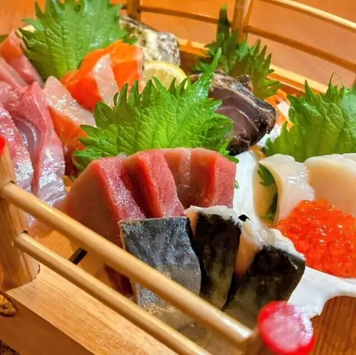 Assorted 5-piece sashimi