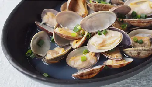 Steamed bamboo clam