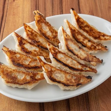 Our homemade gyoza is made with domestic ingredients, in-house preparation, and freshness!
