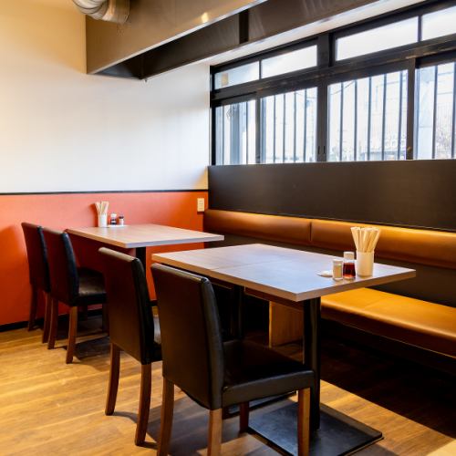 【ゆったりとくつろげる♪テーブルのお席】