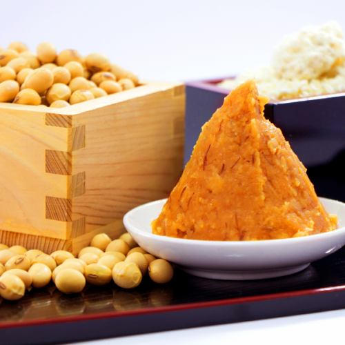 肉本来の旨味をグッと引き出す、本場仙台味噌・醤油