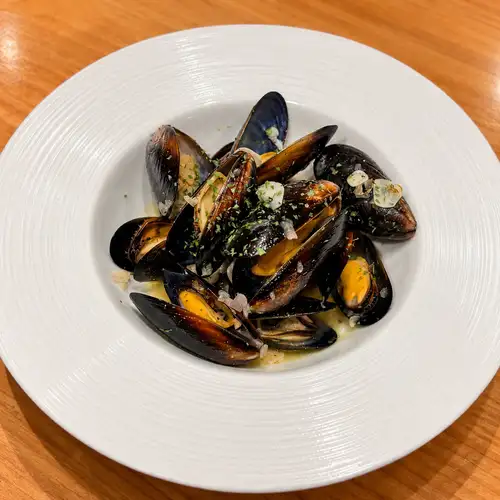 Mussels white wine steamed
