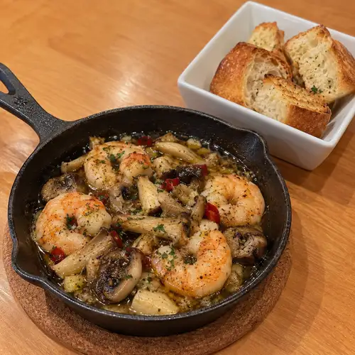 Shrimp and mushroom Burgundy style