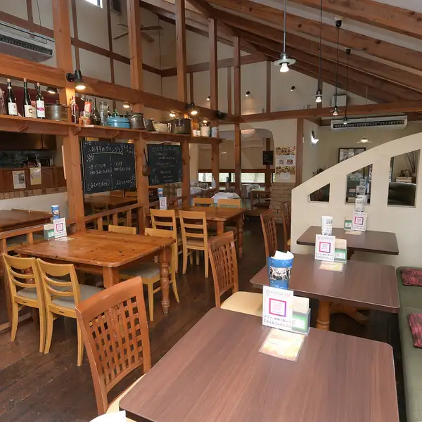 【◇最大規模の大宴会も◇】活気溢れる店内は全体を見渡せる開放的な造りになっており、大人数での大宴会や会社行事、結婚式の二次会などに最適！主役もゲストも全員の顔が見えるので、会場の一体感はバツグン◎美味しいイタリアンとお酒を囲みながら、みんなでワイワイと賑やかで記憶に残る最高のひとときを過ごせます♪