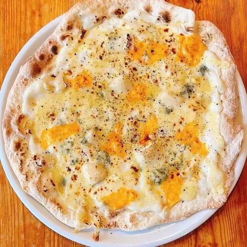 4種チーズのクリームピザ レギュラーサイズ