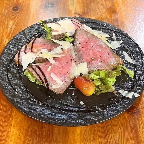 【肉料理】霜降り牛ステーキのタリアータ