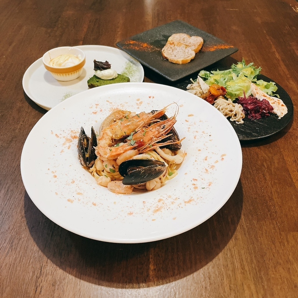 イタリア産粉100%使用。モチモチ食感の極上生パスタ。