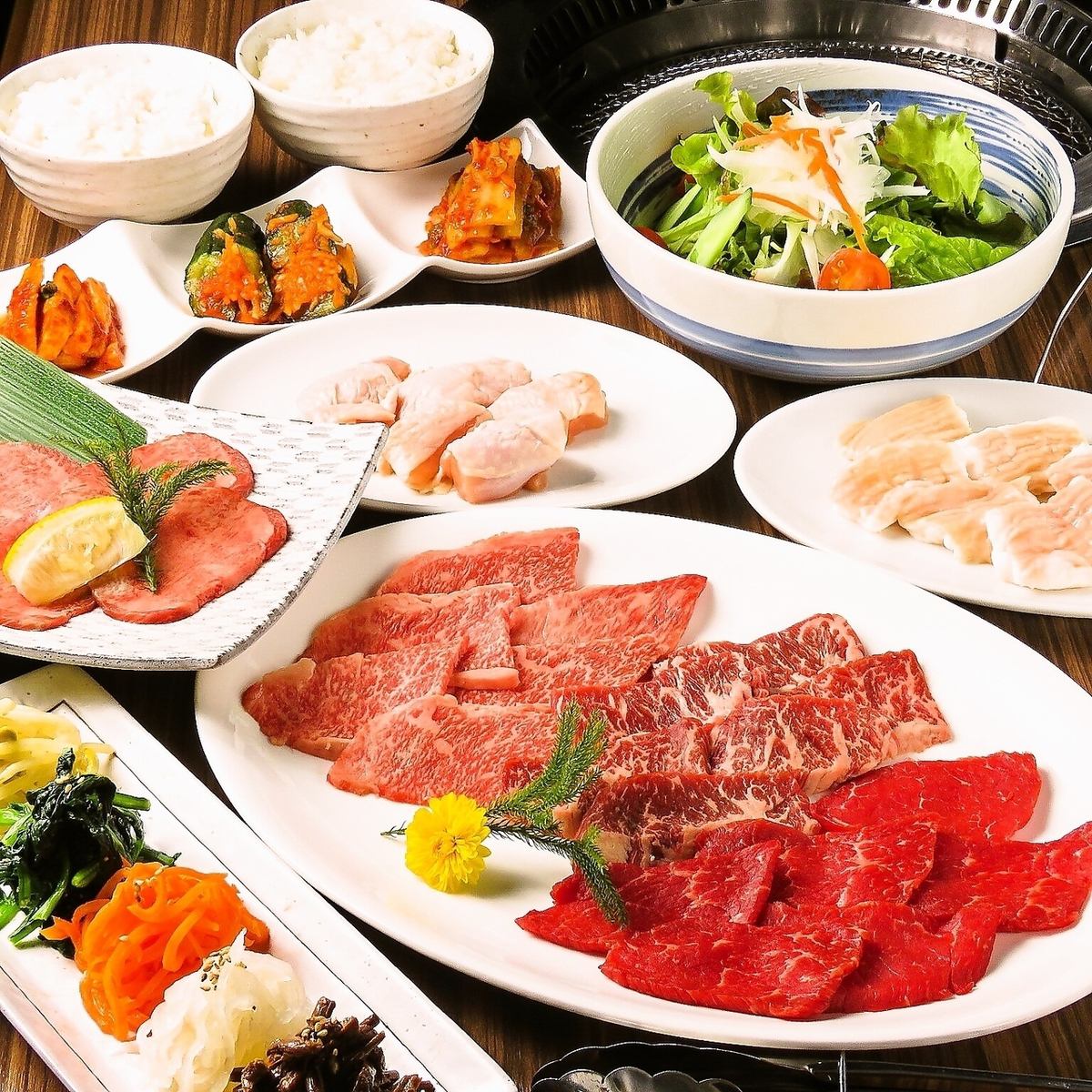 お酒のつまみに◎当店手作りのナムルやキムチもございます！