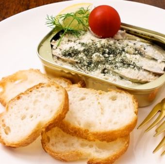 Grilled oil sardines with herb cheese
