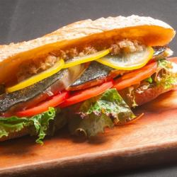 土耳其特色菜！鯖魚三明治